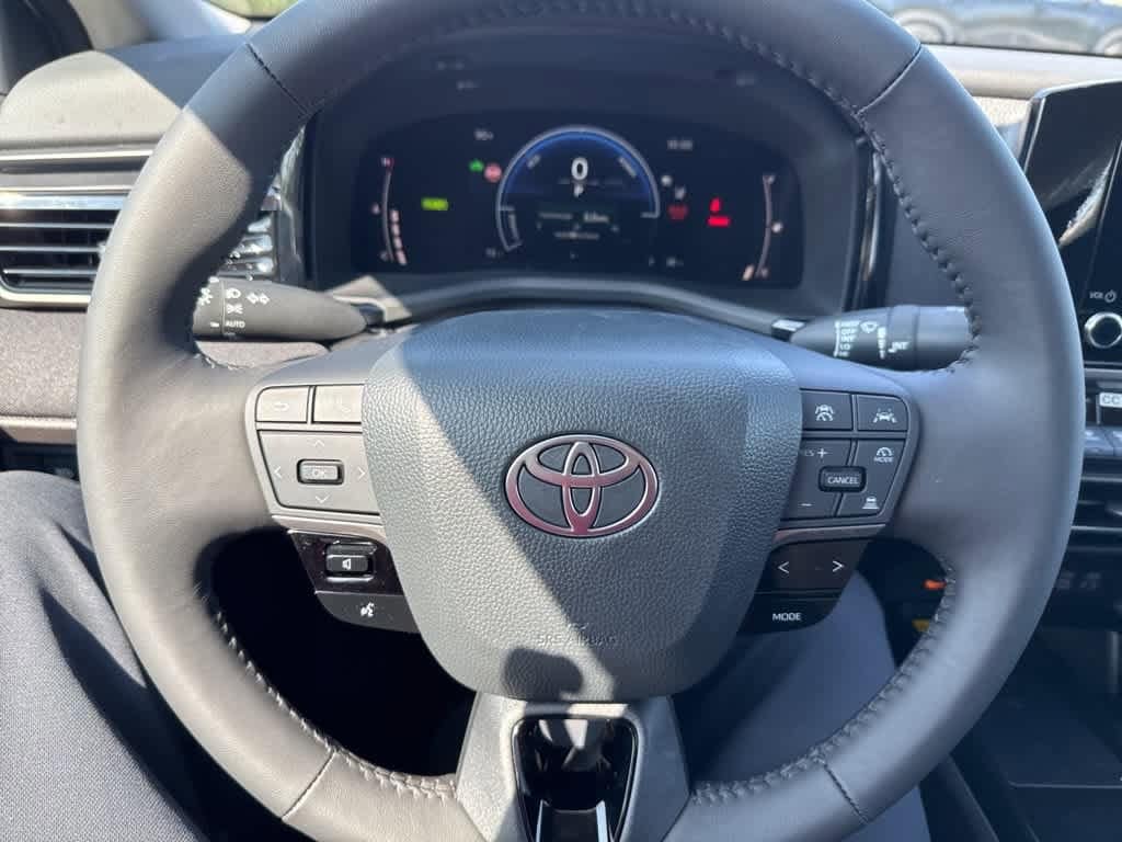Thumbnail: 2025 Toyota Camry - 15