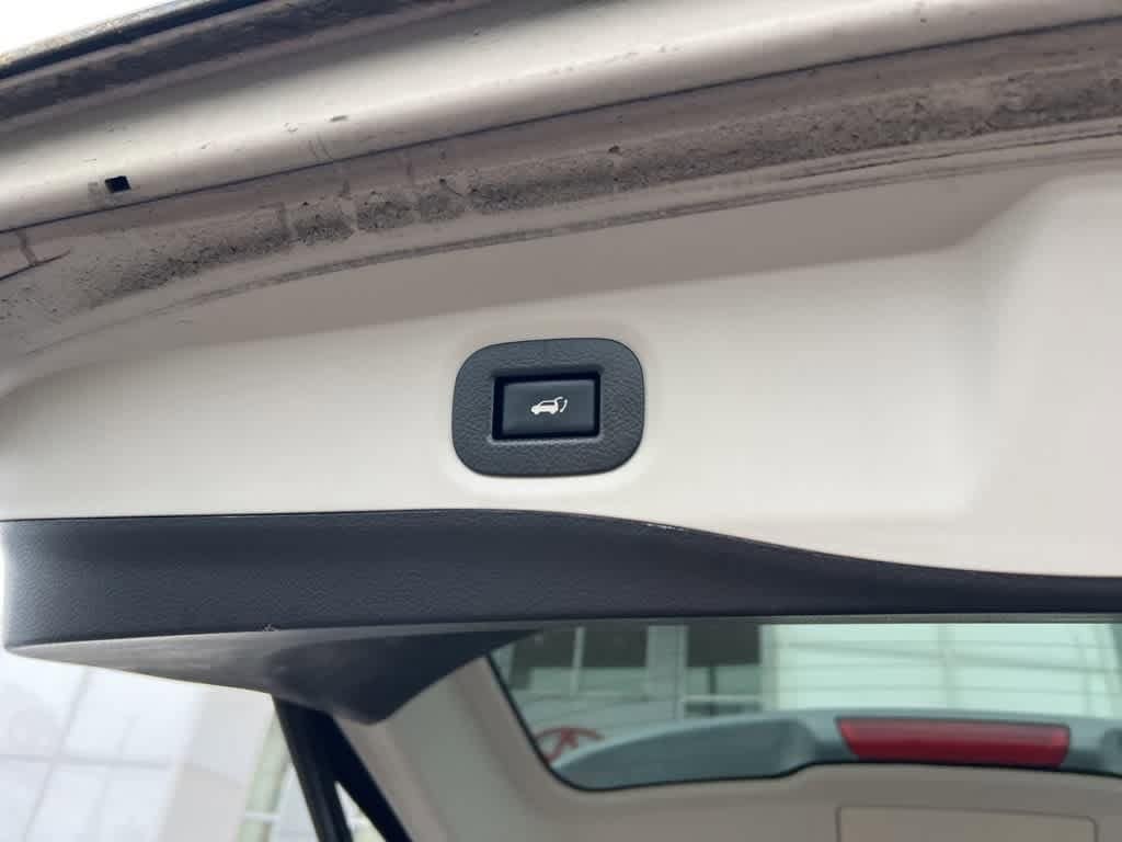 2019 Nissan Rogue SV 19