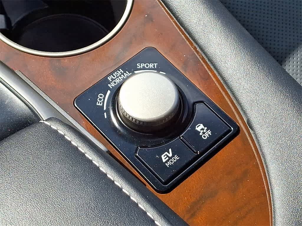 2018 Lexus RX Hybrid 450h 32