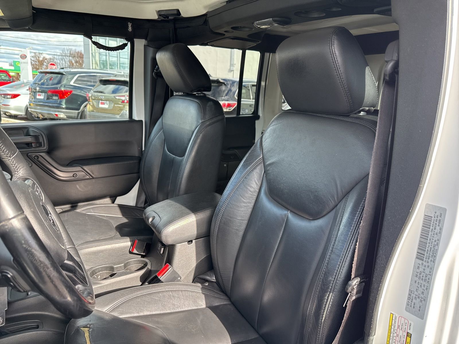 Thumbnail: 2017 Jeep Wrangler - 18