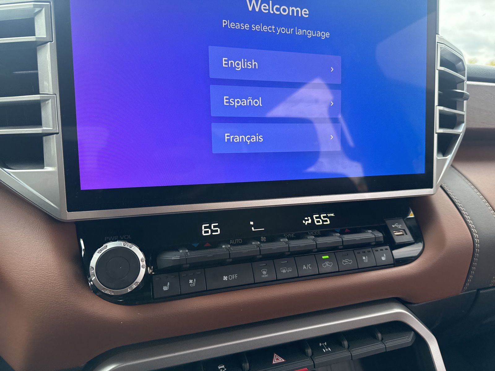 Thumbnail: 2024 Toyota Tundra - 32