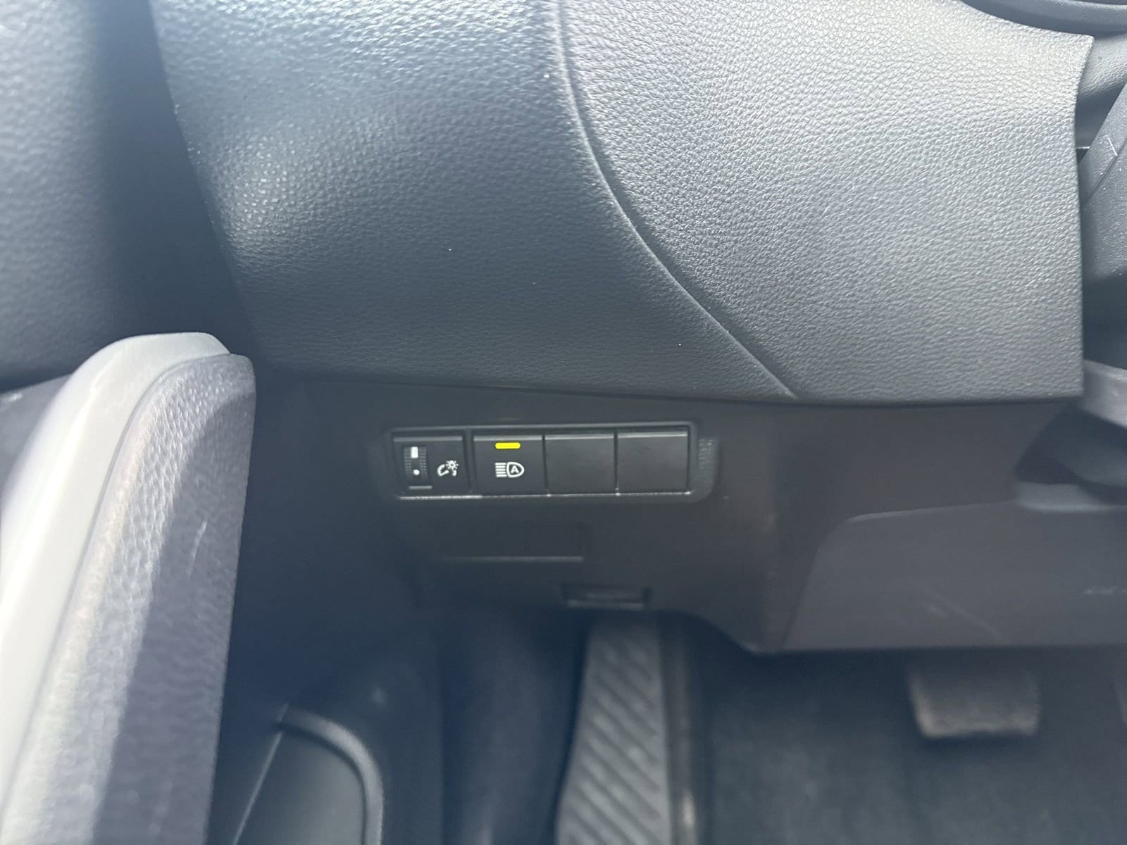 Thumbnail: 2023 Toyota Corolla Cross - 30