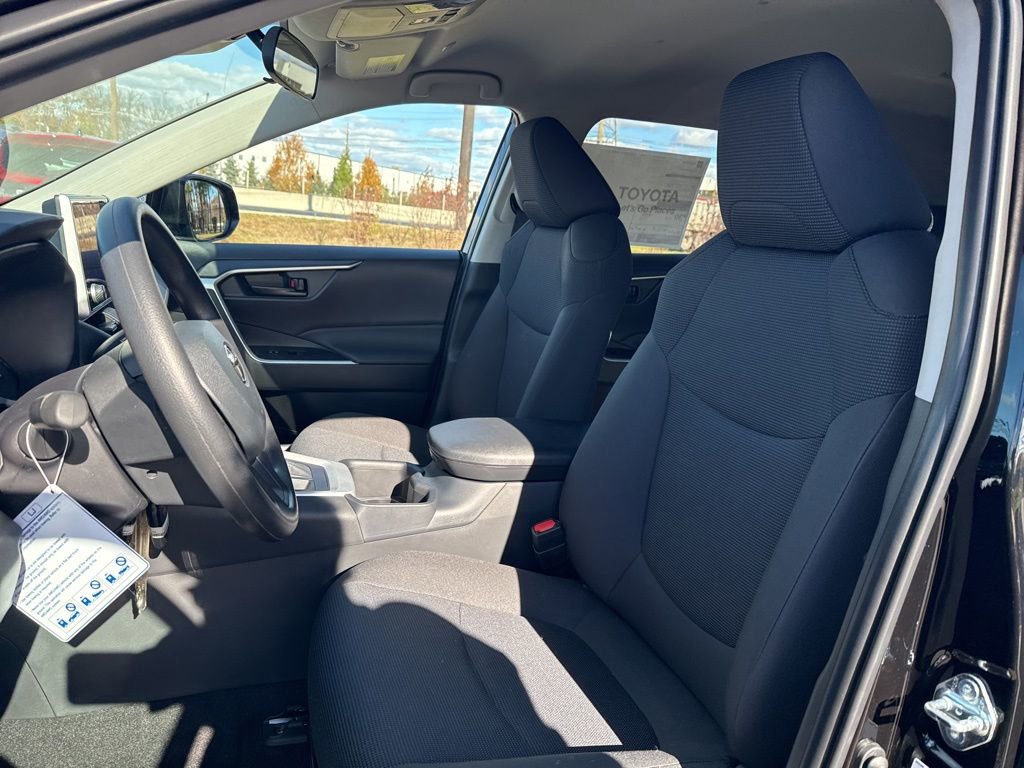 Thumbnail: 2025 Toyota RAV4 - 11