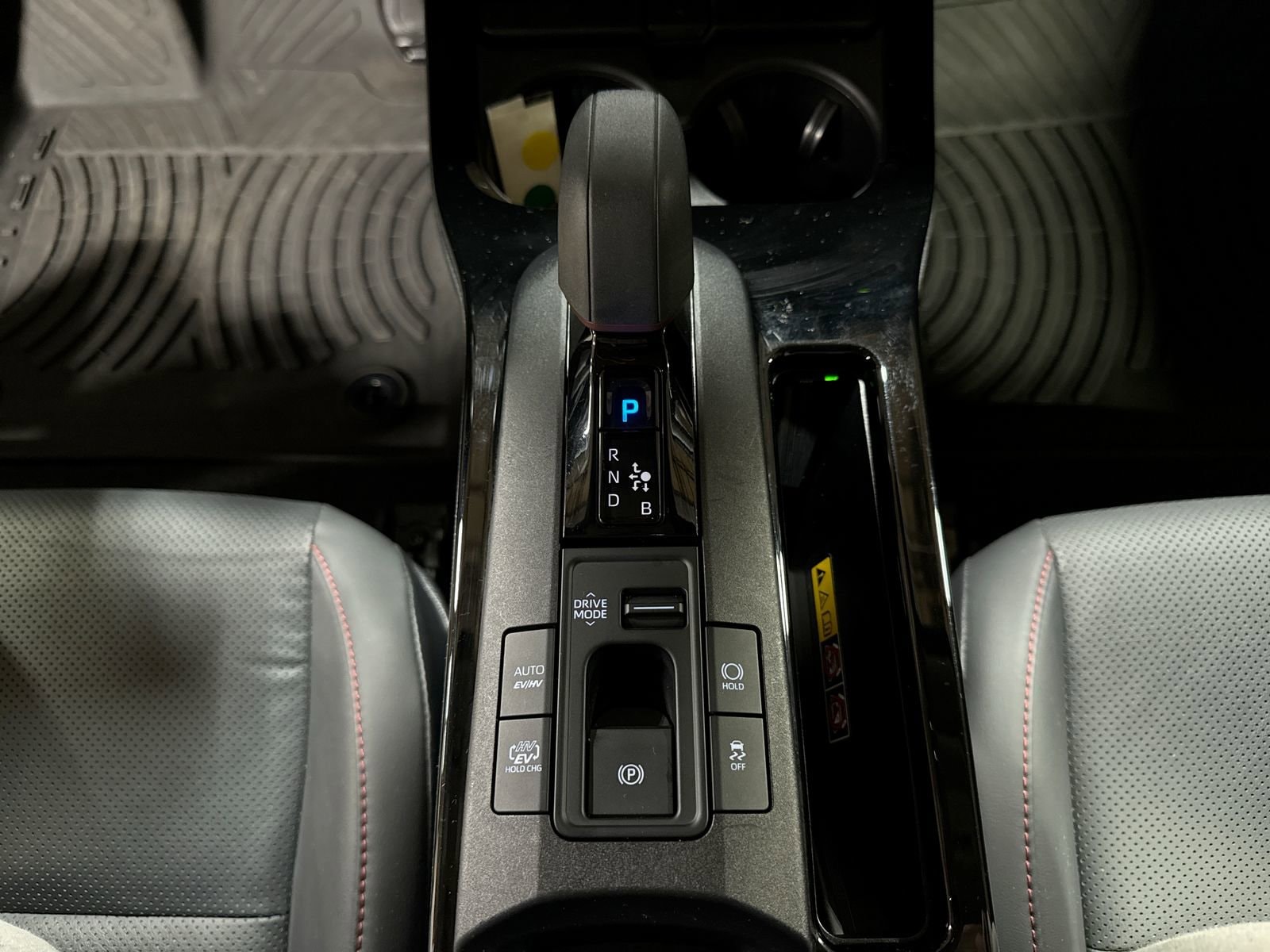 Thumbnail: 2023 Toyota Prius Prime - 38