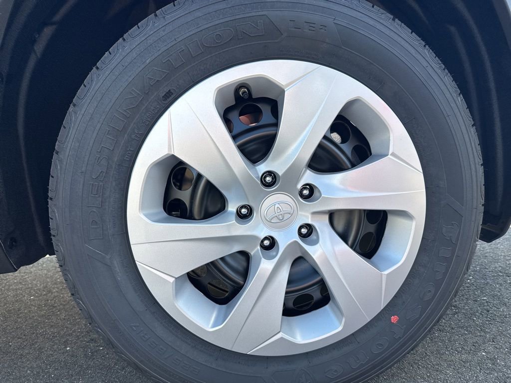 Thumbnail: 2025 Toyota RAV4 - 8