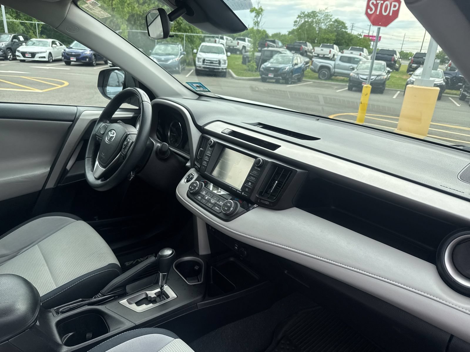 Thumbnail: 2016 Toyota RAV4 - 22