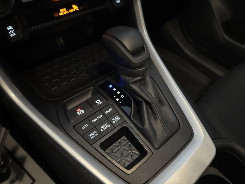 Thumbnail: 2024 Toyota RAV4 - 30