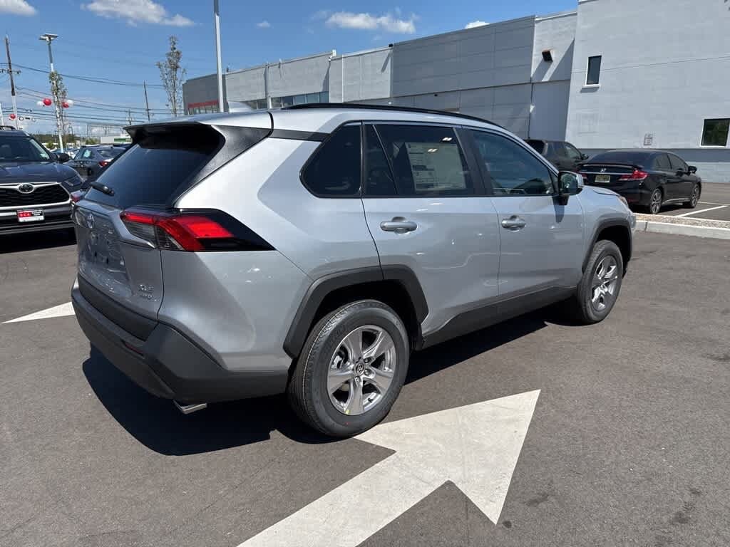 Thumbnail: 2025 Toyota RAV4 - 3