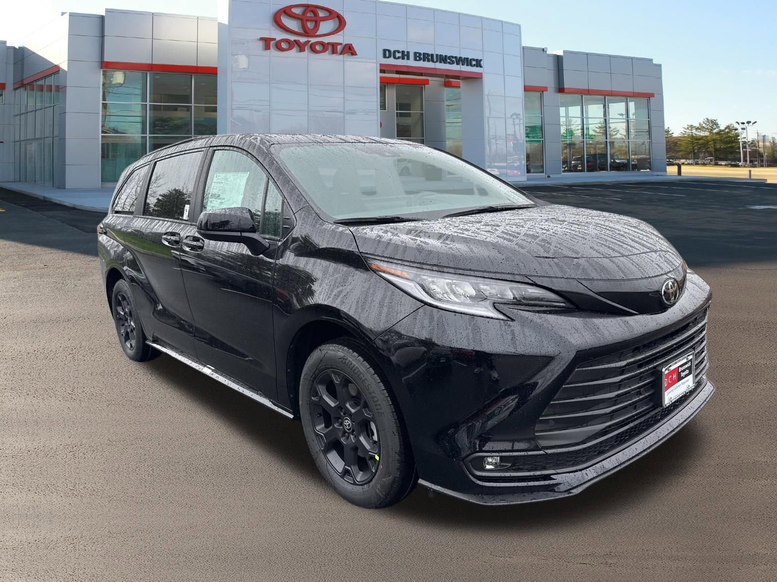 Thumbnail: 2026 Toyota Sienna - 3