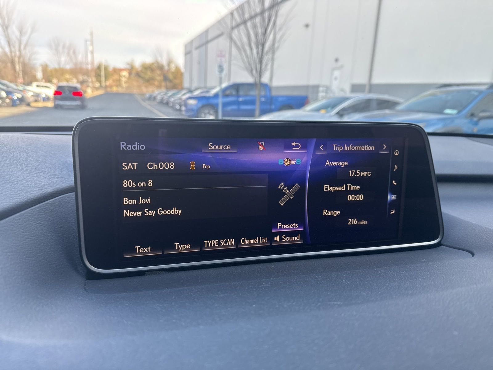 Thumbnail: 2018 Lexus RX - 24