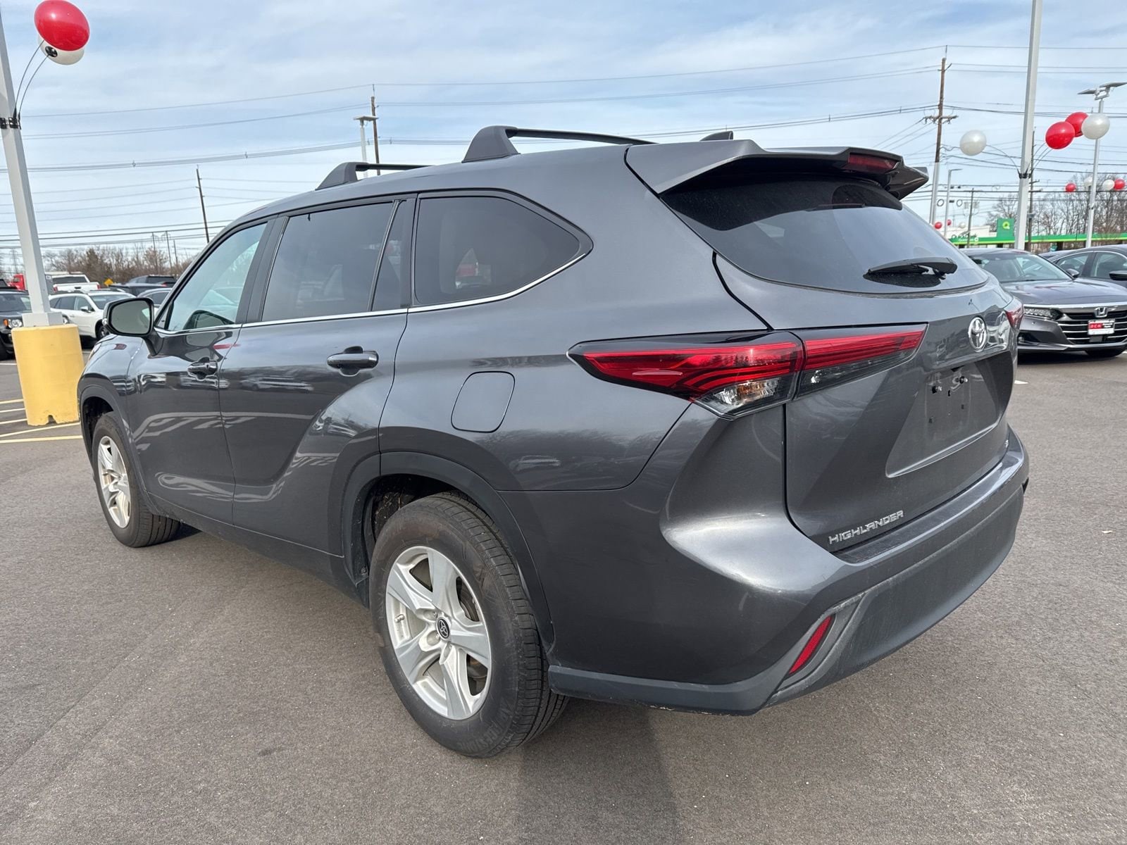 Thumbnail: 2023 Toyota Highlander - 5