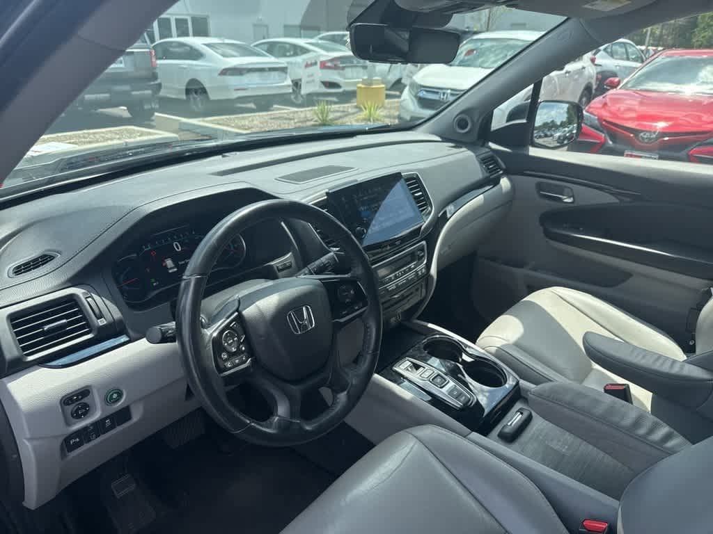 Thumbnail: 2019 Honda Pilot - 14