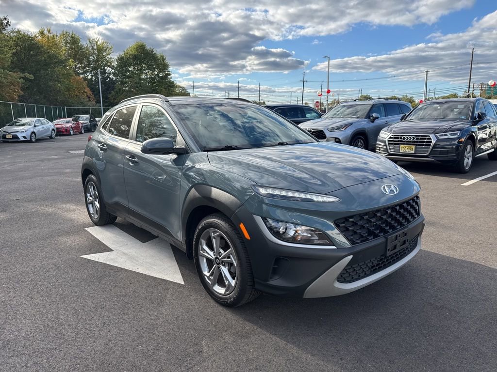 2022 Hyundai Kona SEL photo 3