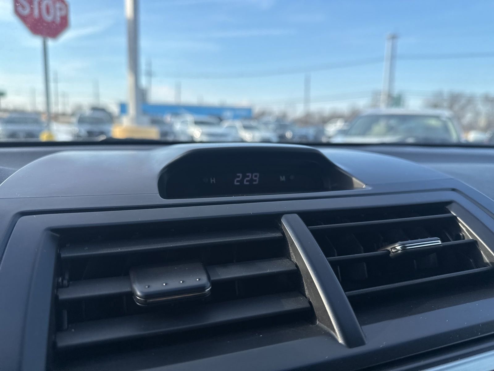 Thumbnail: 2012 Toyota Camry - 24