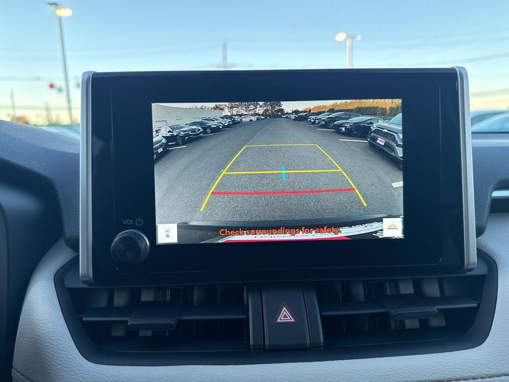 Thumbnail: 2025 Toyota RAV4 - 20