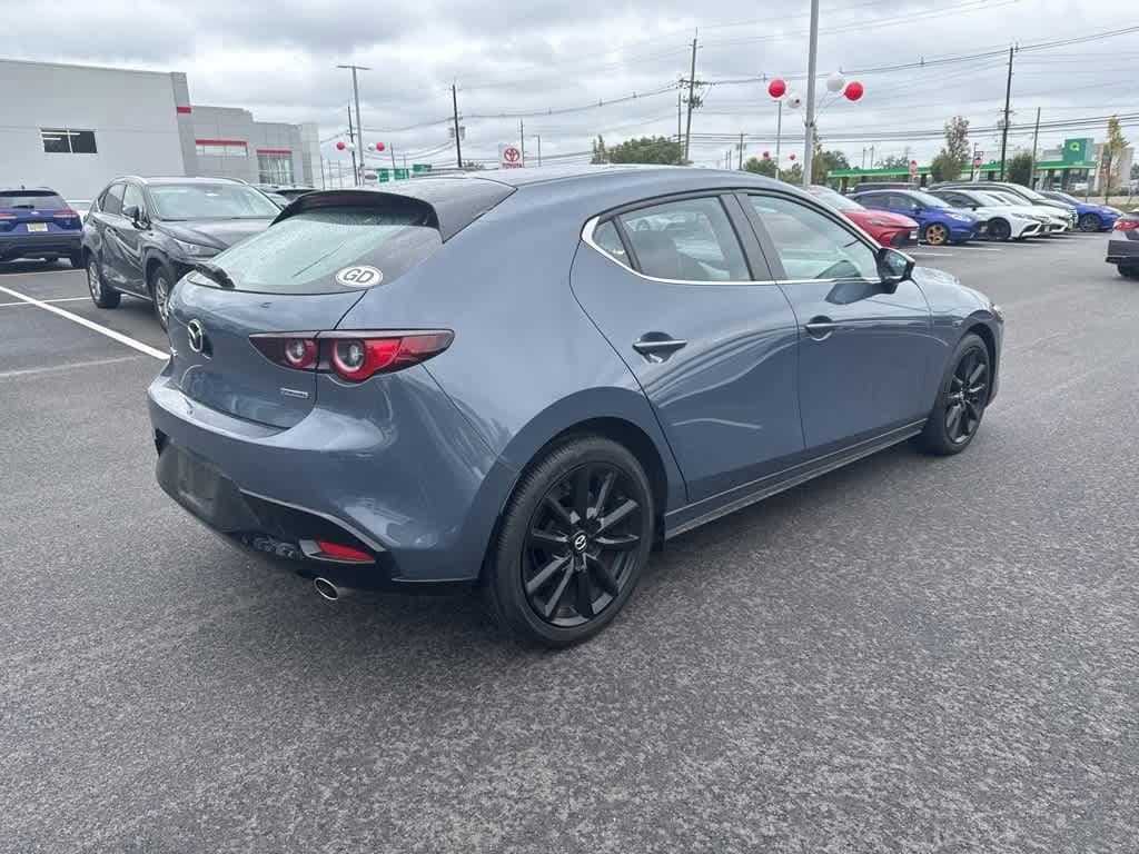 Thumbnail: 2022 Mazda Mazda3 - 3