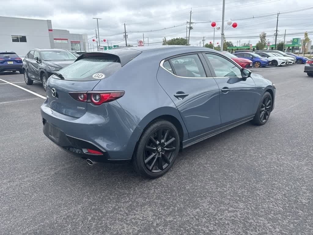 2022 Mazda Mazda3 Carbon photo 3