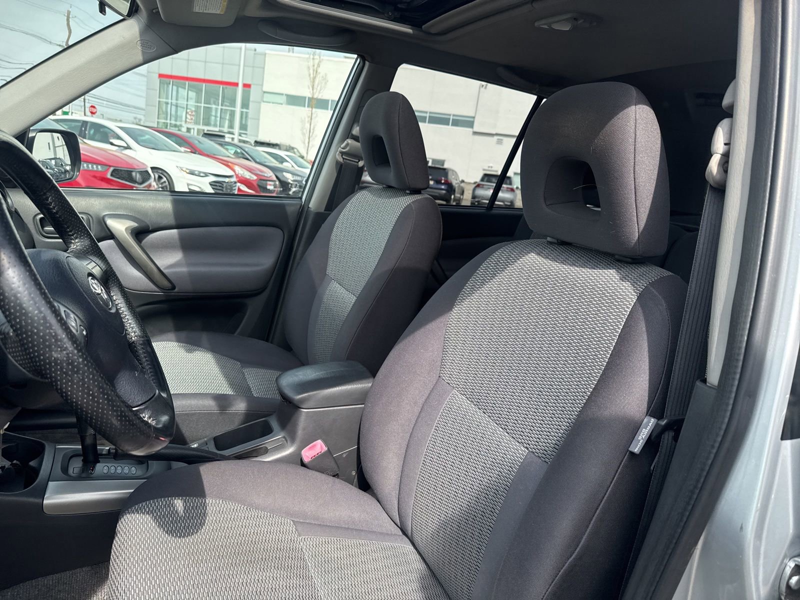 Thumbnail: 2005 Toyota RAV4 - 18