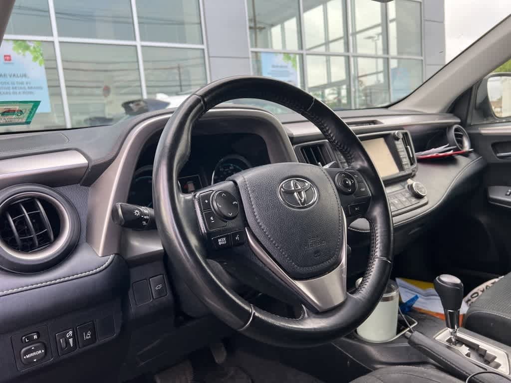 Thumbnail: 2018 Toyota RAV4 - 6