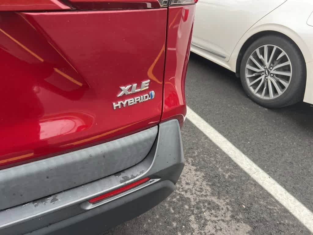 2020 Toyota RAV4 XLE 22