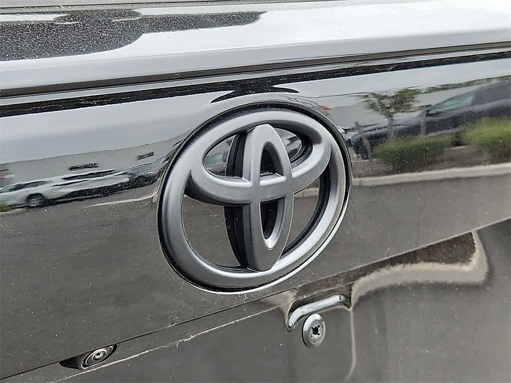 Thumbnail: 2025 Toyota RAV4 - 17