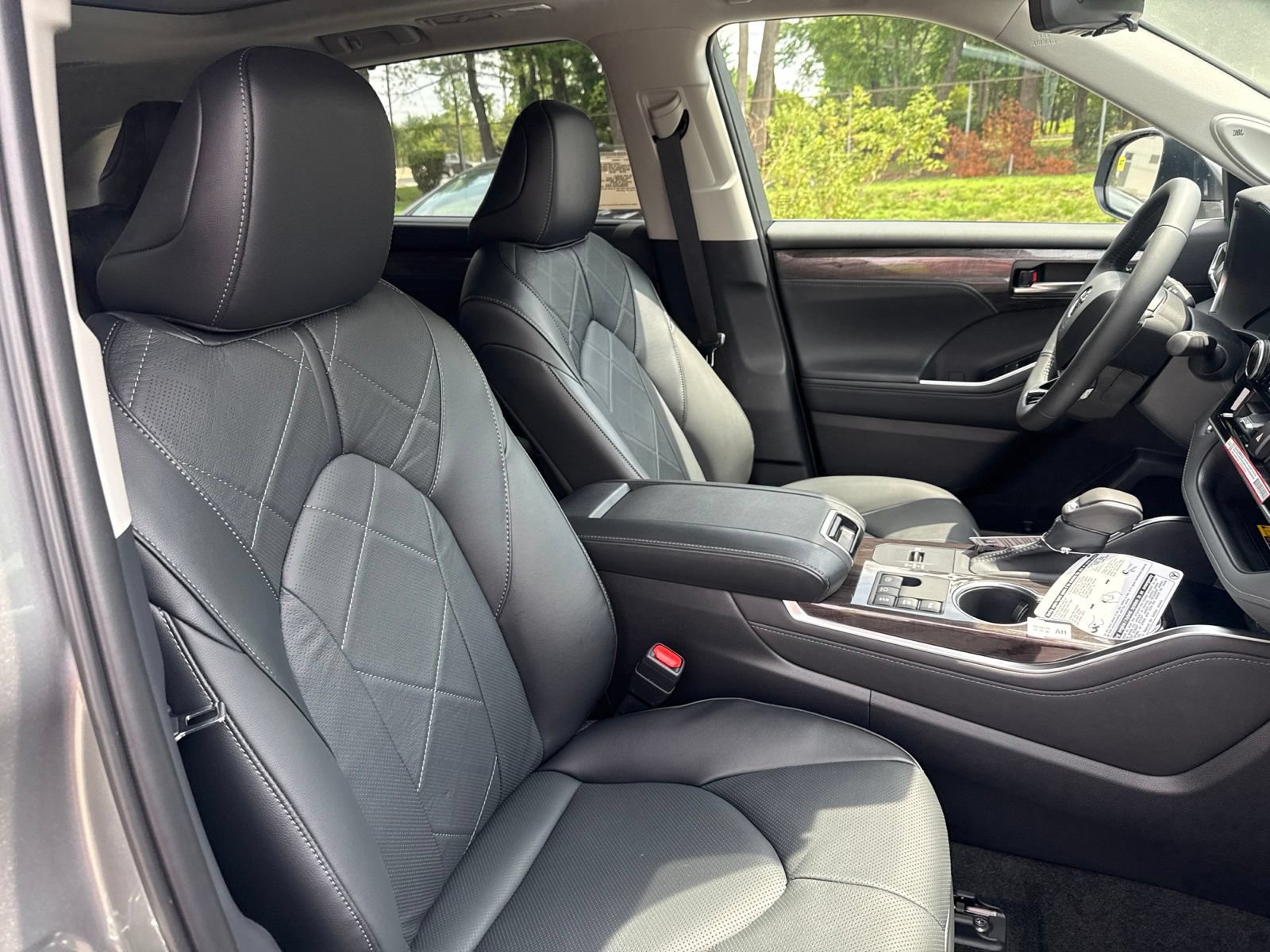 Thumbnail: 2026 Toyota Highlander - 16