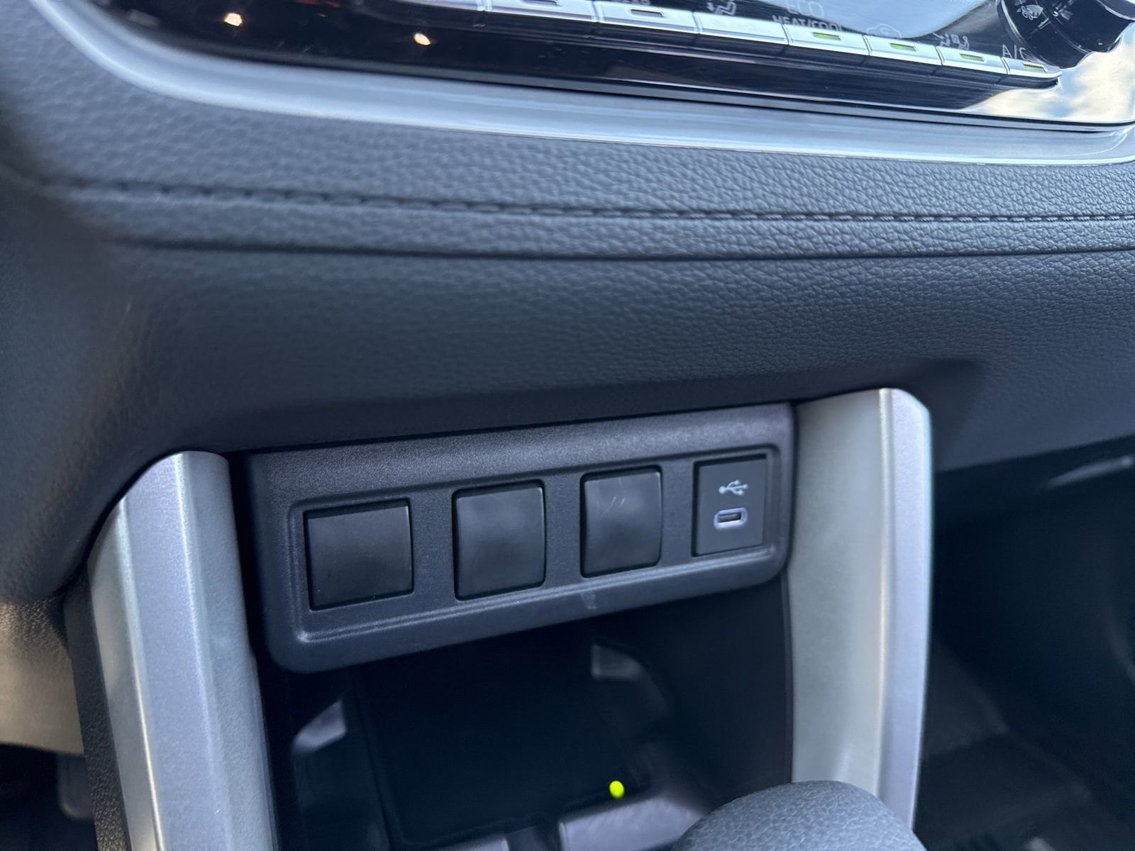 Thumbnail: 2024 Toyota Corolla Cross - 29