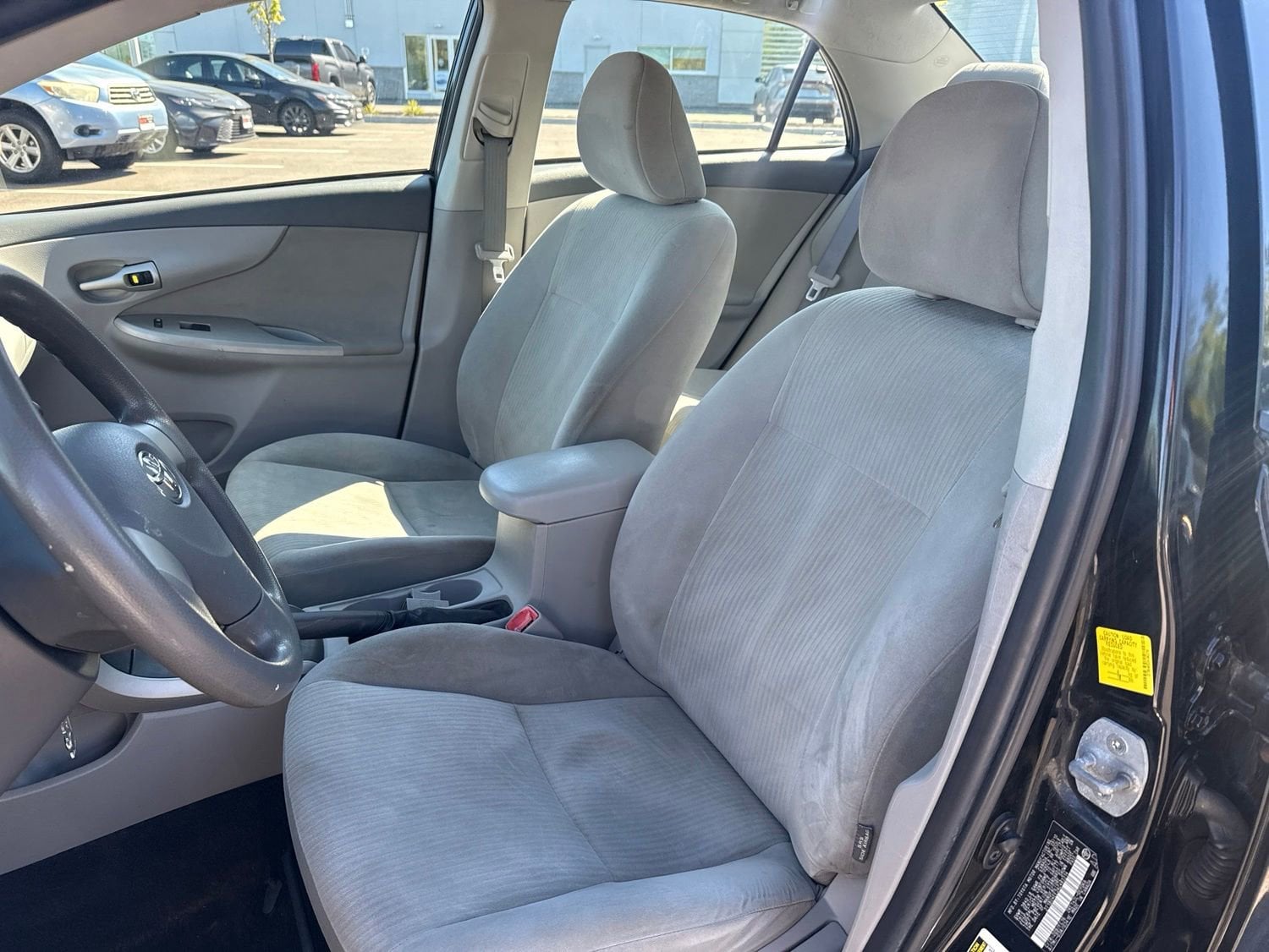 Thumbnail: 2010 Toyota Corolla - 18
