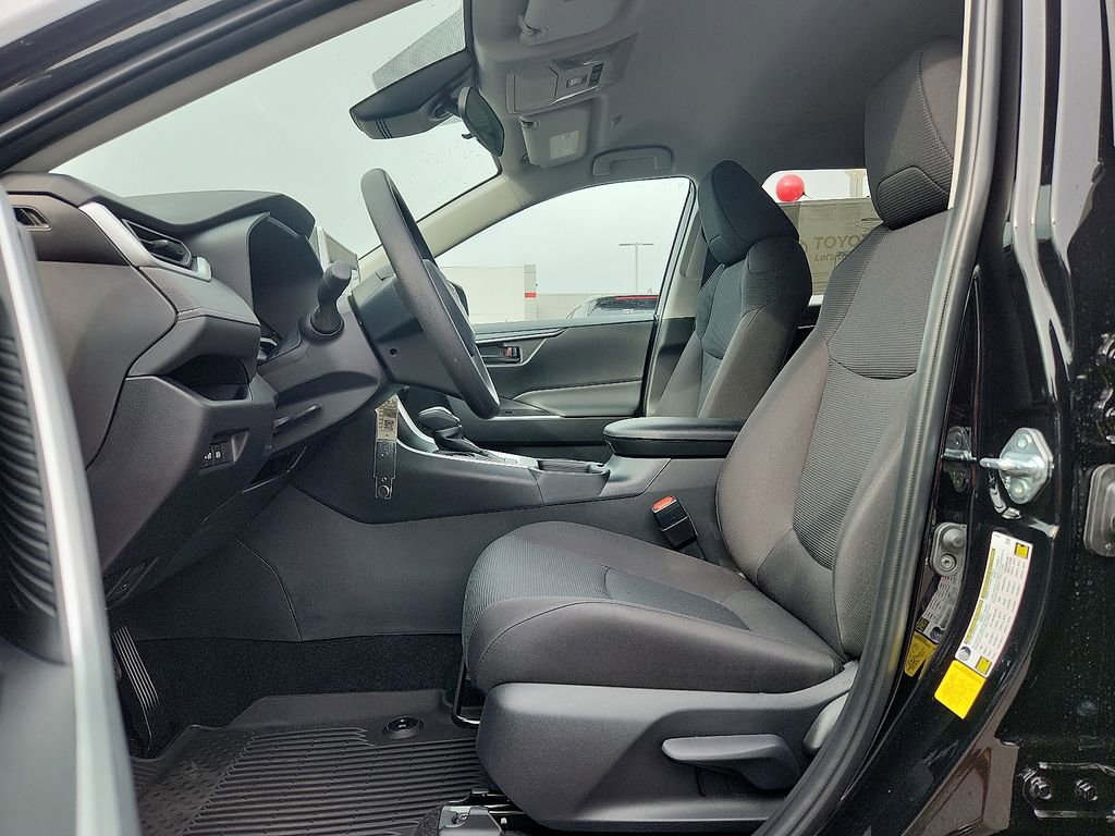 Thumbnail: 2025 Toyota RAV4 - 10