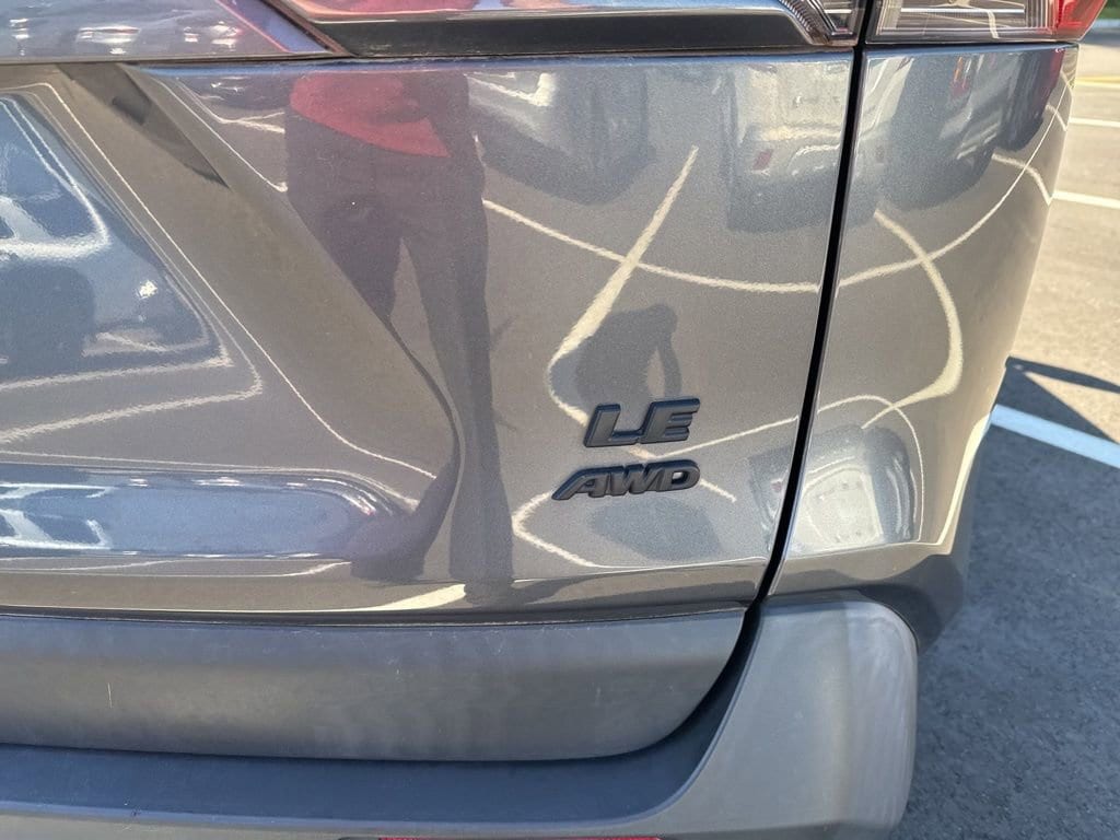Thumbnail: 2019 Toyota RAV4 - 14