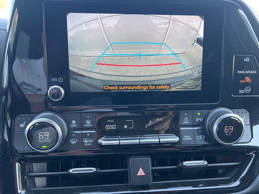 Thumbnail: 2023 Toyota Highlander - 6