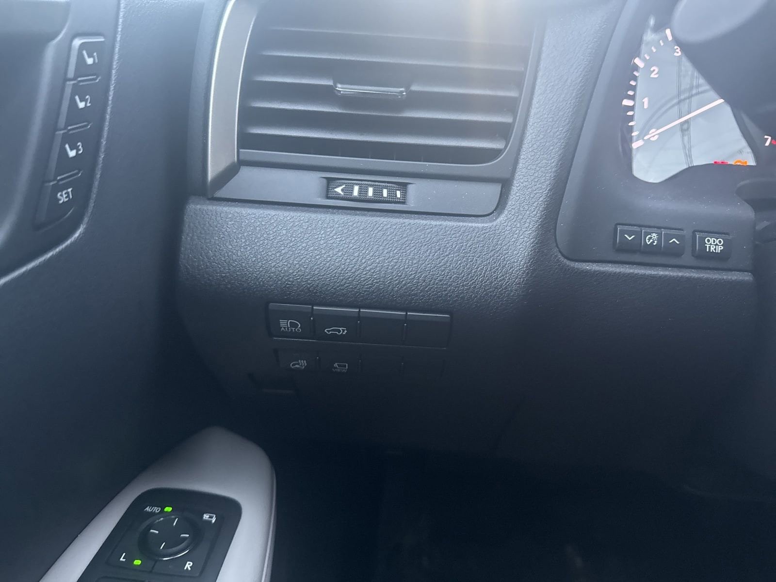 Thumbnail: 2022 Lexus RX - 28