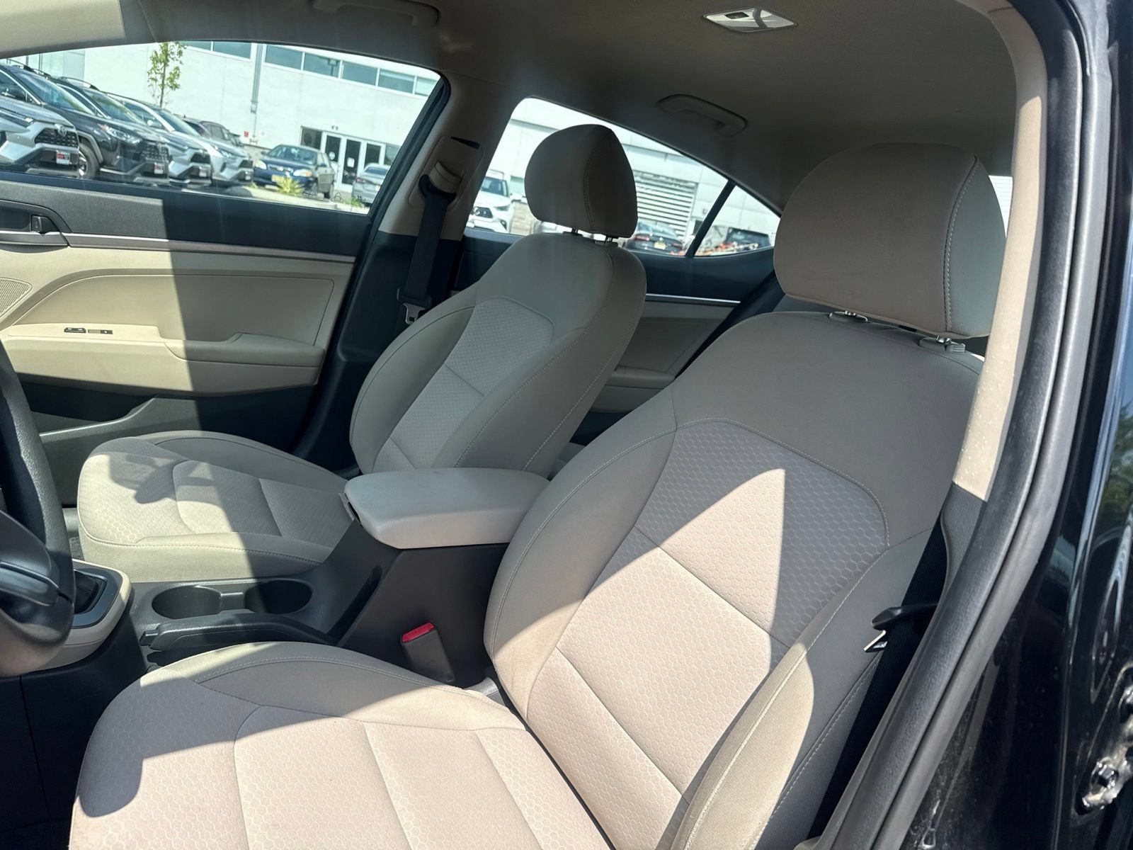 Thumbnail: 2020 Hyundai Elantra - 18