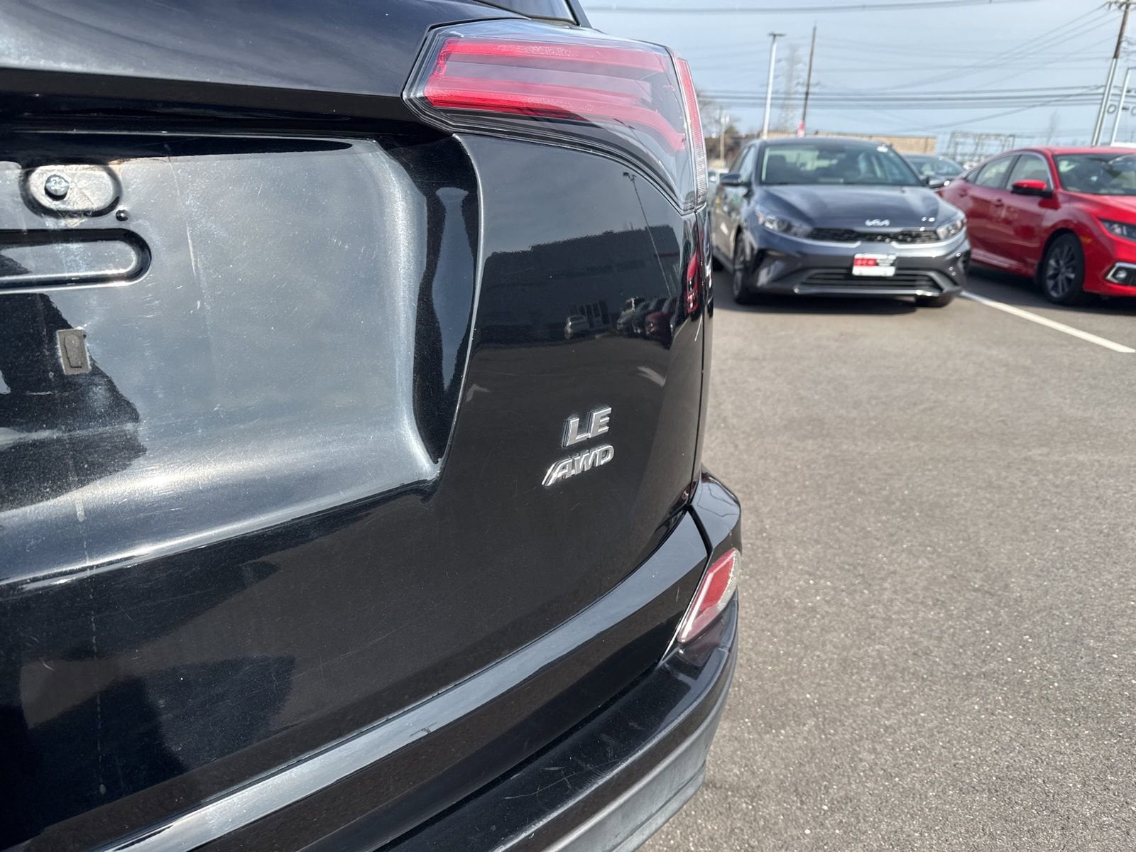 Thumbnail: 2017 Toyota RAV4 - 14