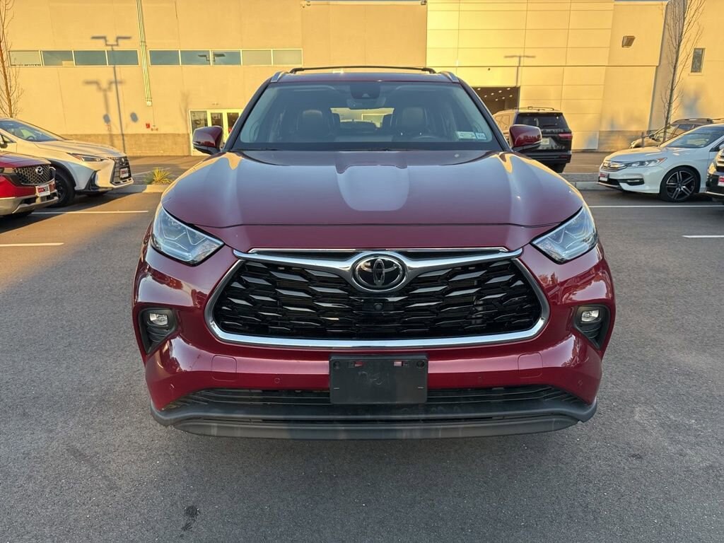 Used 2022 Toyota Highlander Limited SUV