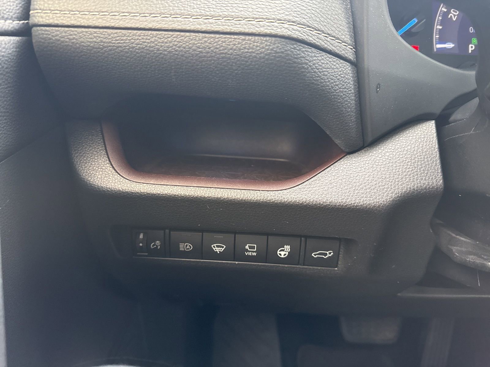 Thumbnail: 2019 Toyota RAV4 - 29