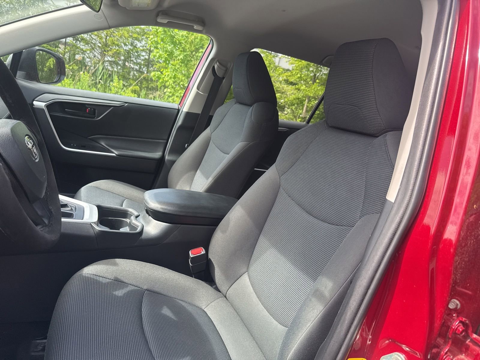 Thumbnail: 2020 Toyota RAV4 - 19