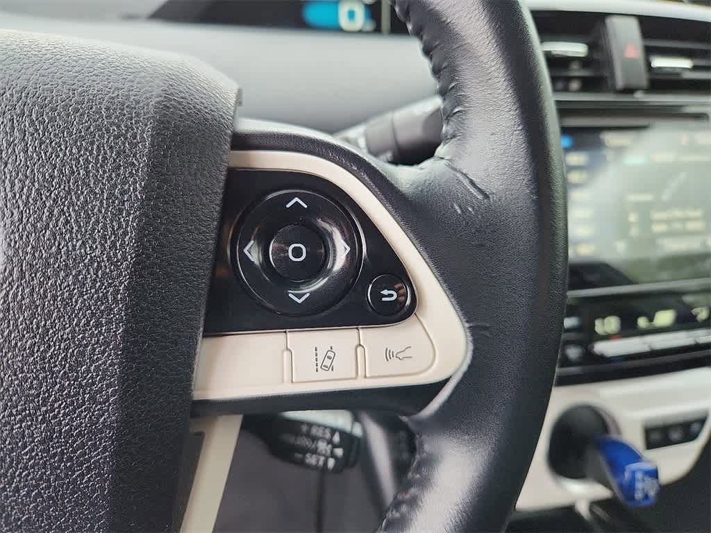 Thumbnail: 2018 Toyota Prius Prime - 27