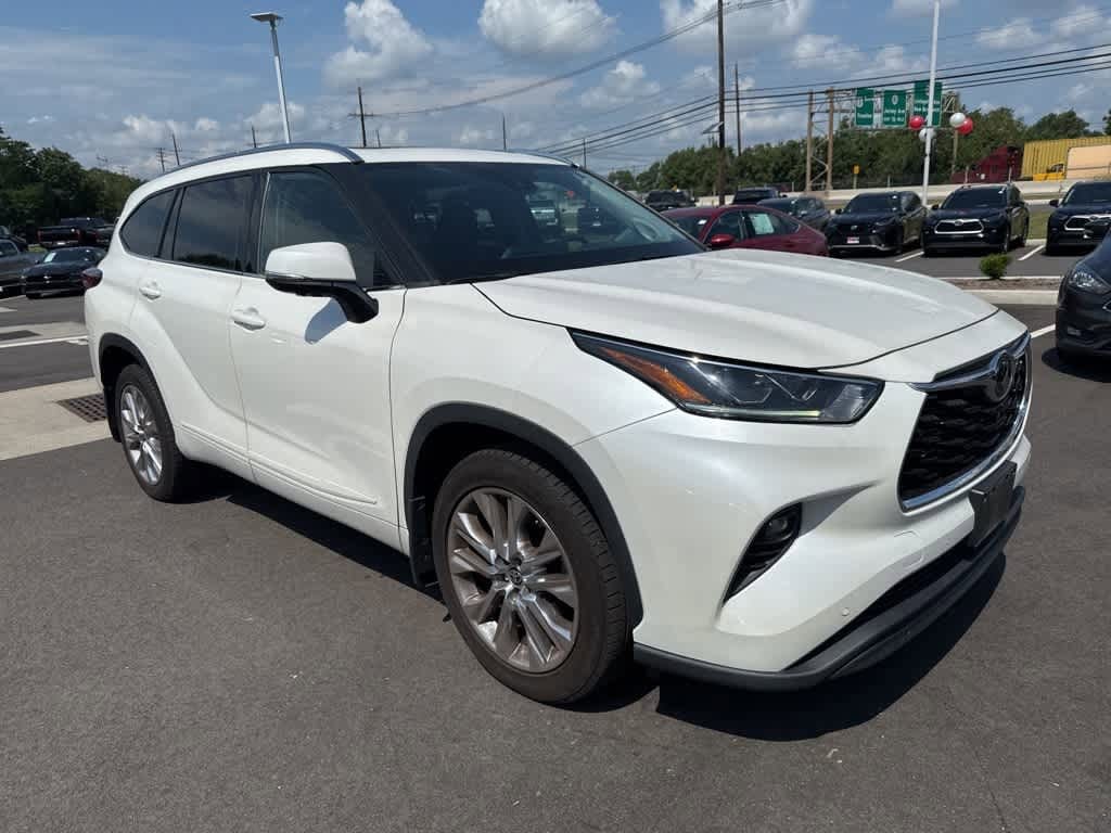 Thumbnail: 2020 Toyota Highlander - 2