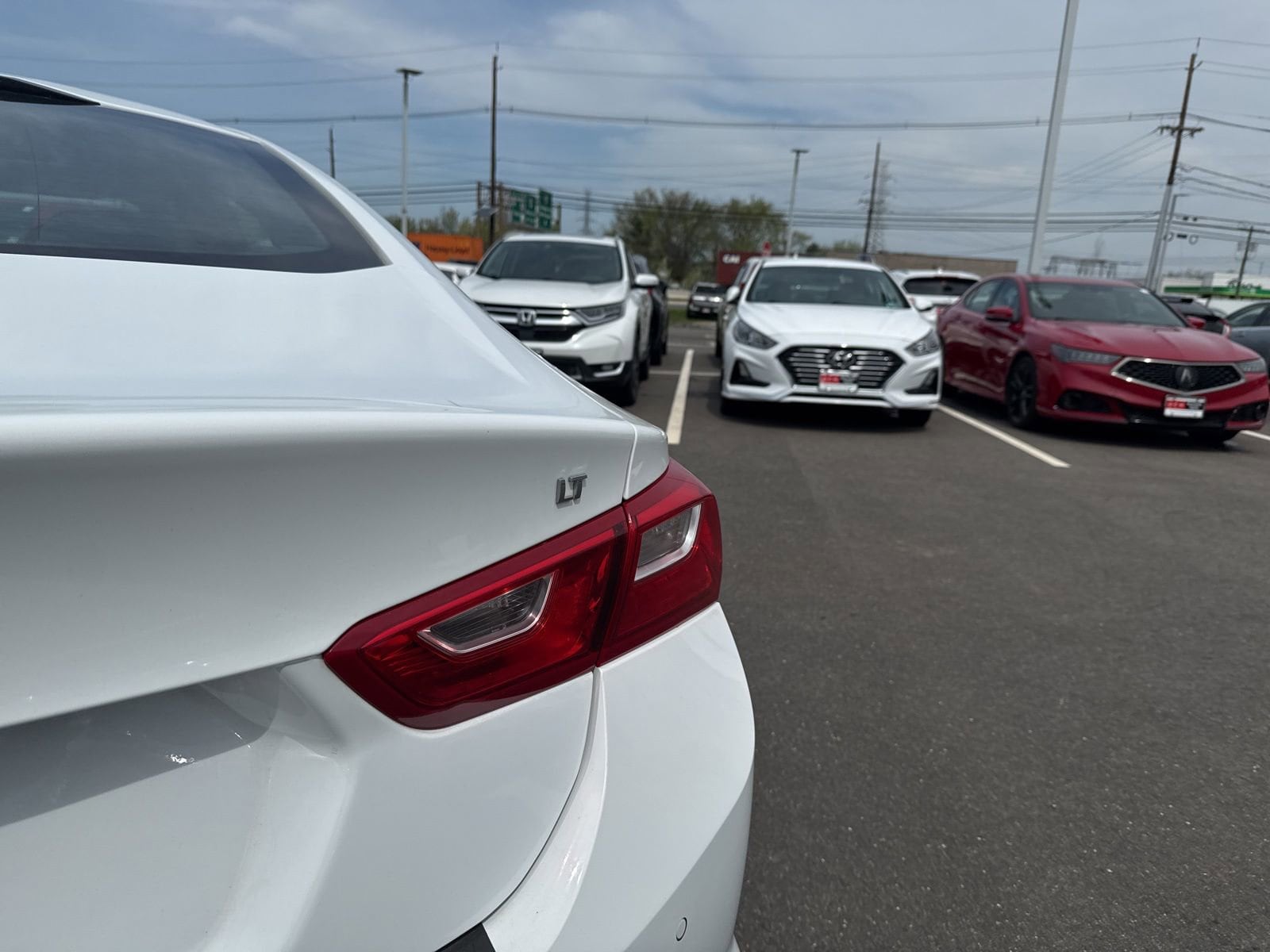 Thumbnail: 2023 Chevrolet Malibu - 17