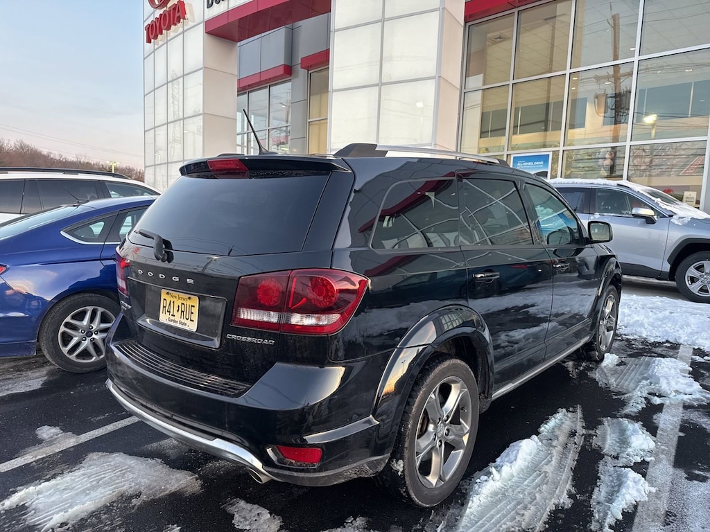 Used 2017 Dodge Journey Crossroad SUV