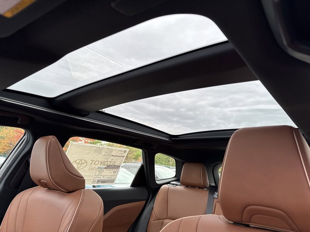 Thumbnail: 2025 Toyota Crown Signia - 19