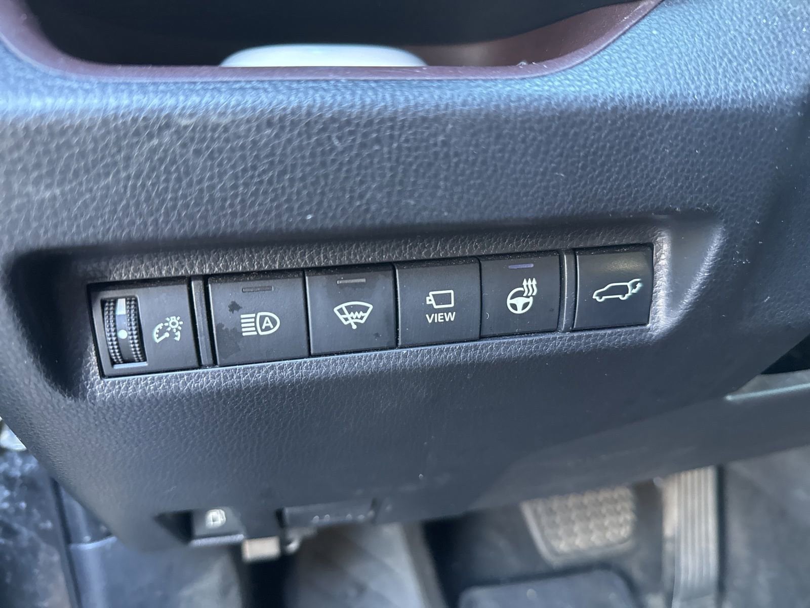 Thumbnail: 2019 Toyota RAV4 - 17