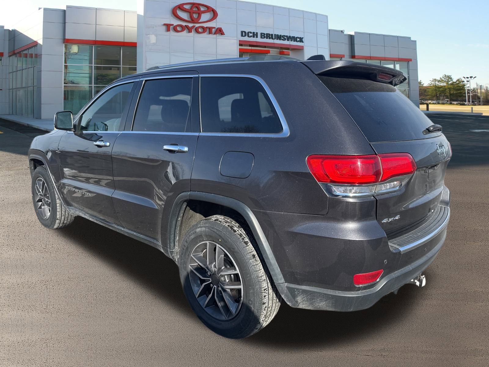 Thumbnail: 2019 Jeep Grand Cherokee - 16