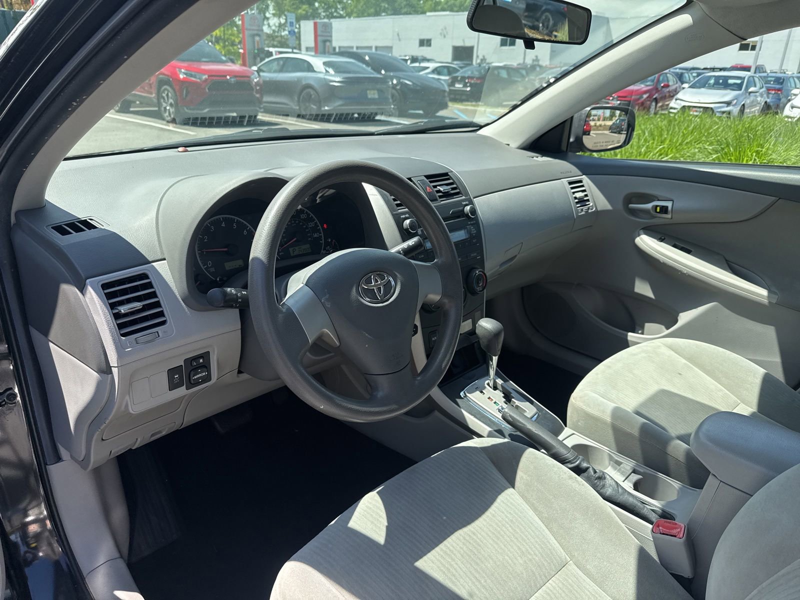Thumbnail: 2010 Toyota Corolla - 18