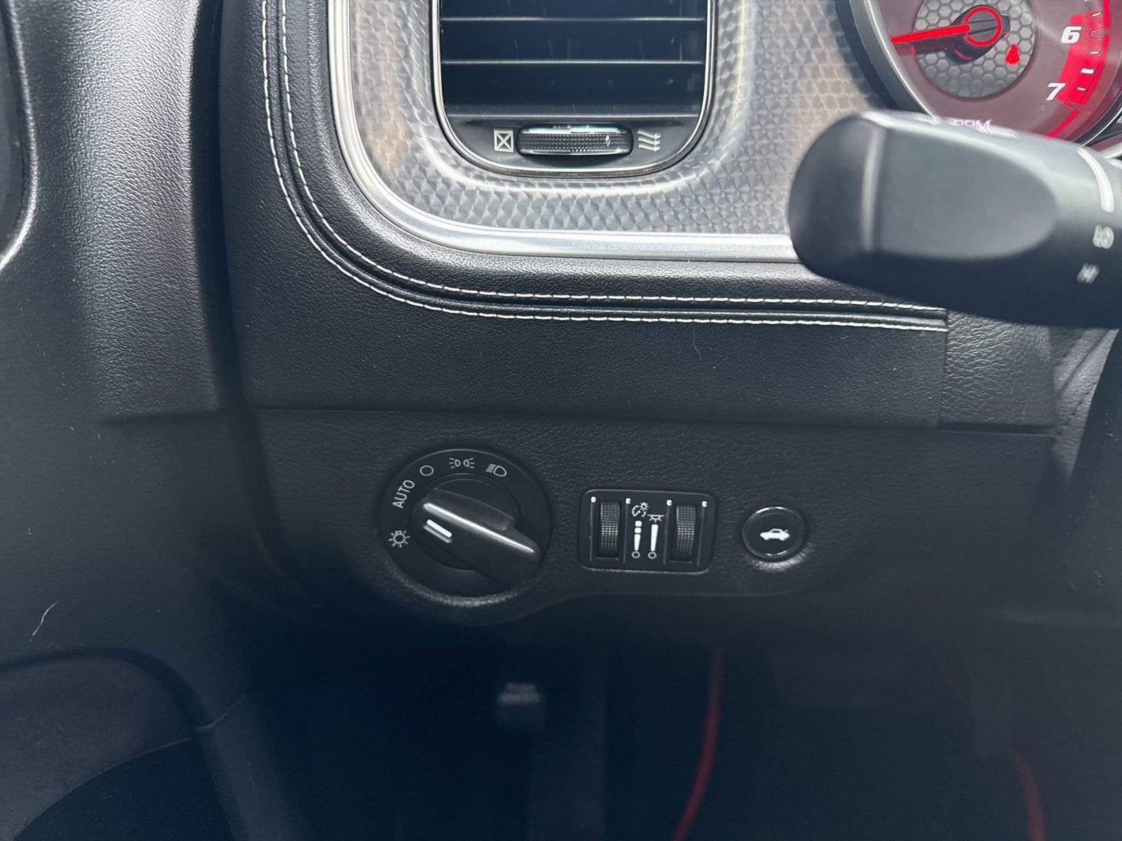 Thumbnail: 2020 Dodge Charger - 30