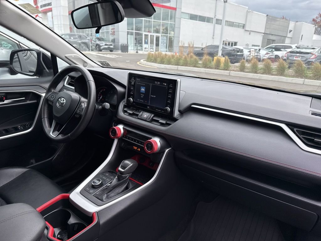 Thumbnail: 2020 Toyota RAV4 - 29