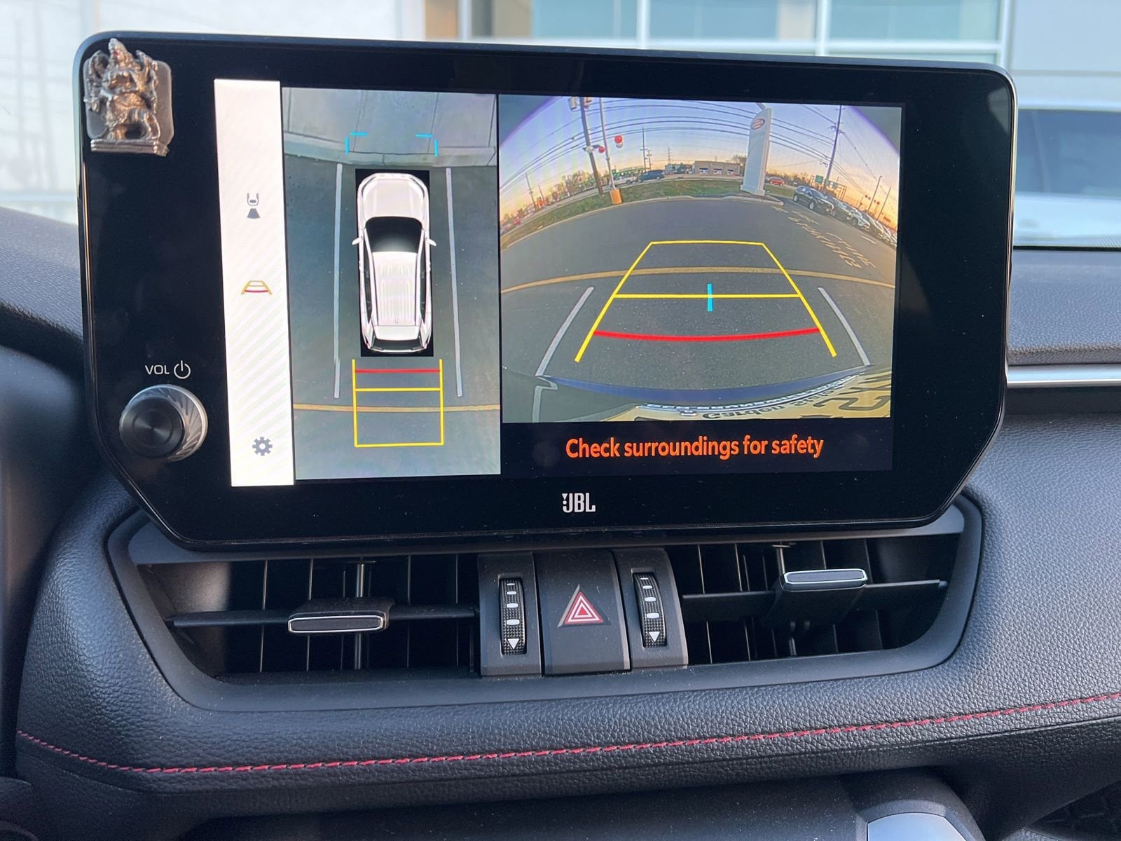 Thumbnail: 2023 Toyota RAV4 - 21