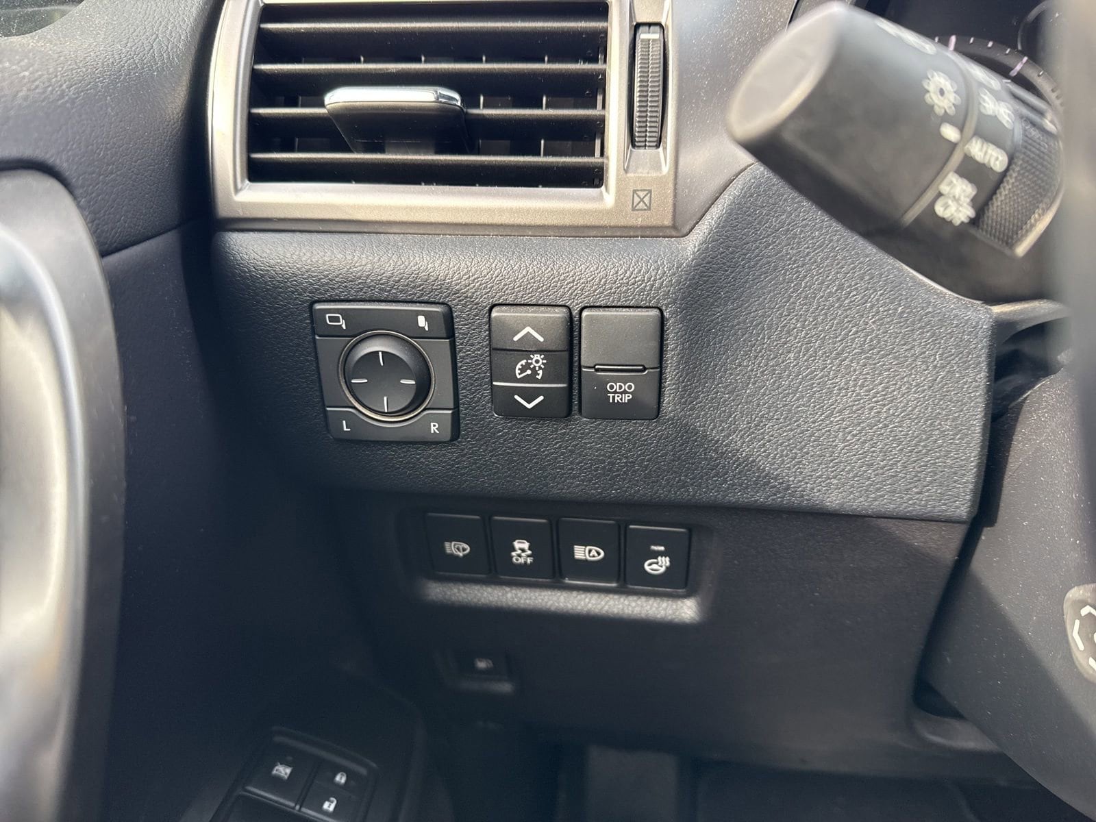 Thumbnail: 2023 Lexus GX - 28