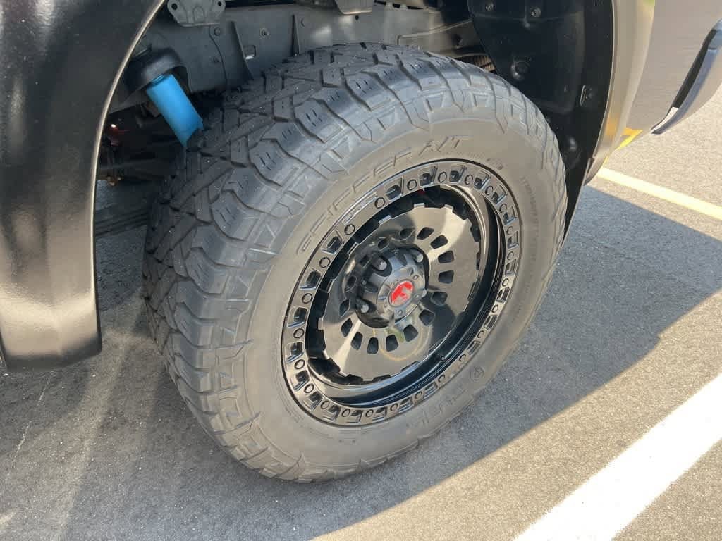 Thumbnail: 2011 Toyota Tundra - 21
